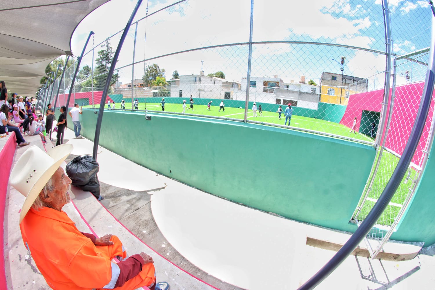Inaugura alcalde de Tlaxcala rehabilitación de la cancha Blas 'Charro' Carvajal, obra impulsada por Alfonso Sánchez García